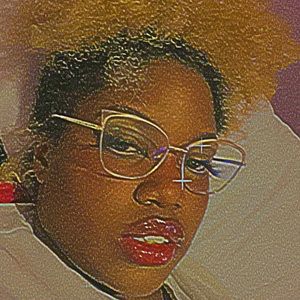 Meet your Posher, Laurelle